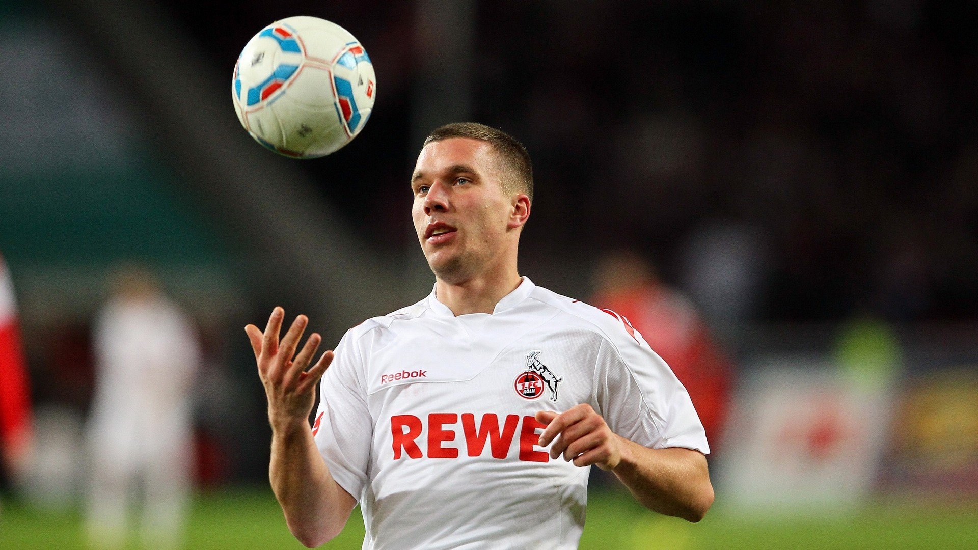 开云·体育官网APP下载-史上最年轻的“欧冠巨星”崛起记，欧冠最年轻出场纪录